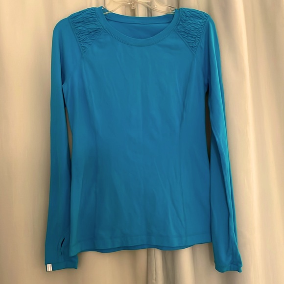 lululemon athletica Tops - 3 for $25! LULULEMON Star Runner Long Sleeve Angel Blue Size 8